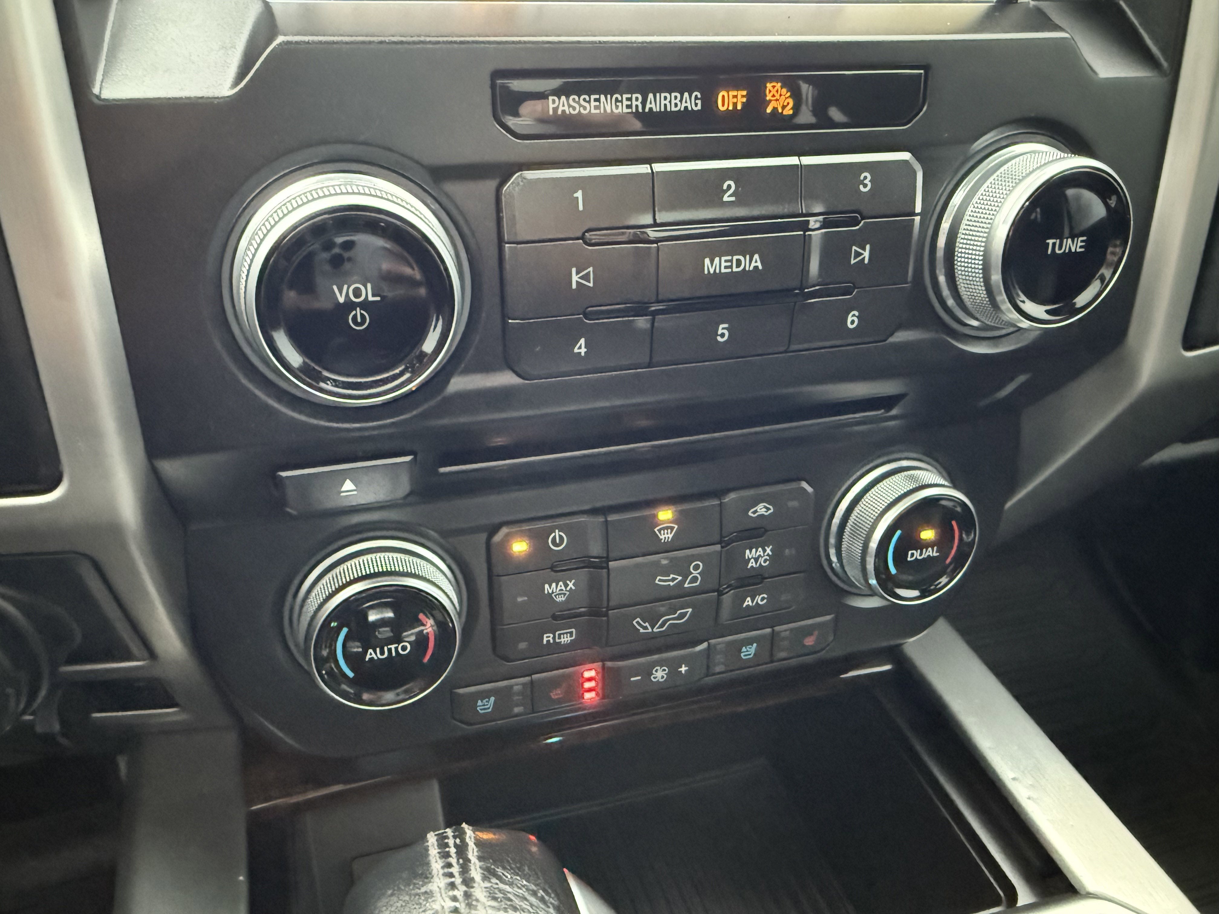 2017 Ford F-150 Platinum