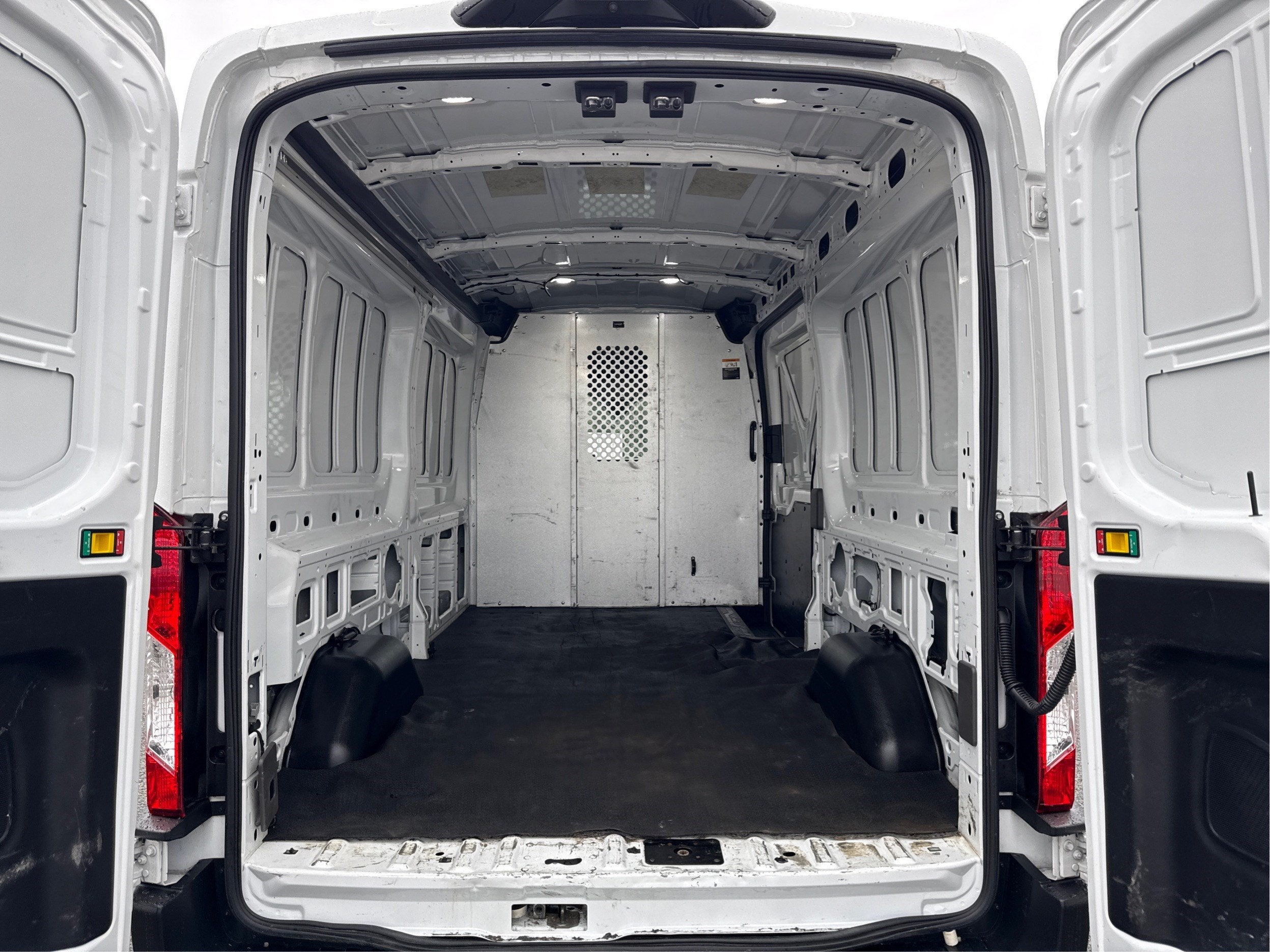 2020 Ford Transit Cargo Van T-150 MD RF RWD