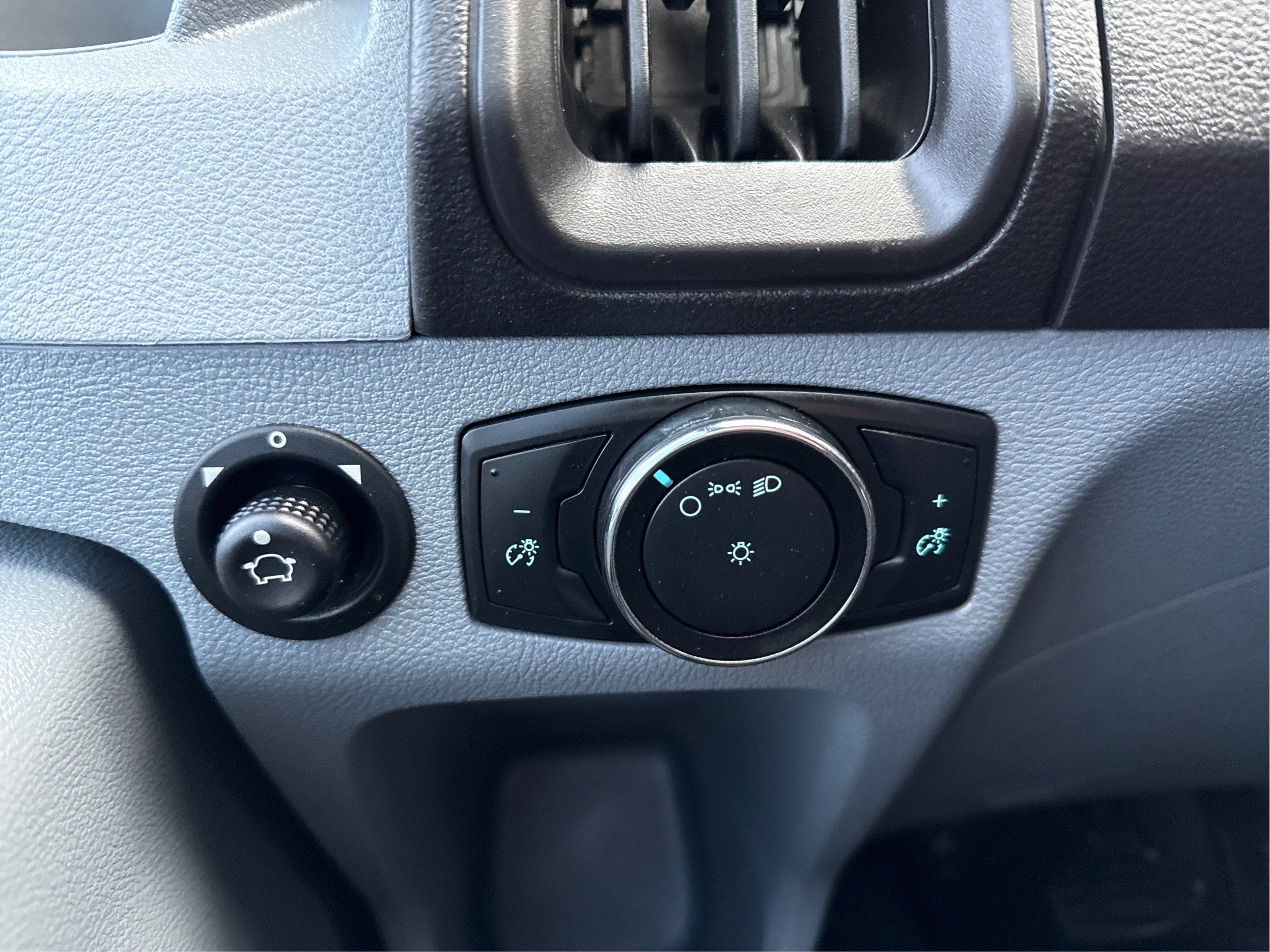 2017 Ford Transit-250 Base