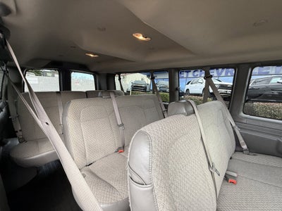 2023 Chevrolet Express Passenger 3500 1LS