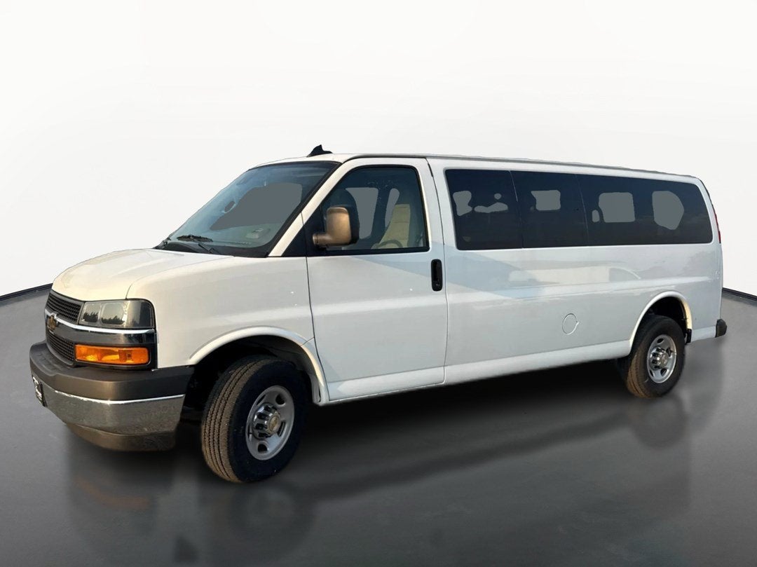 2024 Chevrolet Express Passenger 3500 1LT
