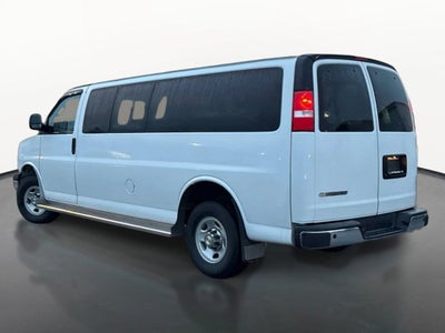 2024 Chevrolet Express Passenger 3500 1LT