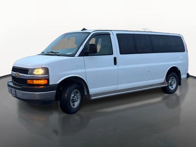 2024 Chevrolet Express Passenger 3500 1LT