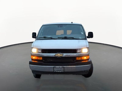 2024 Chevrolet Express Passenger 3500 1LT