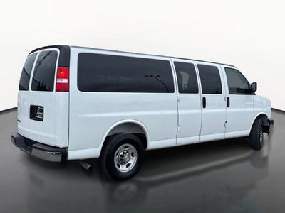 2025 Chevrolet Express Passenger 1LT