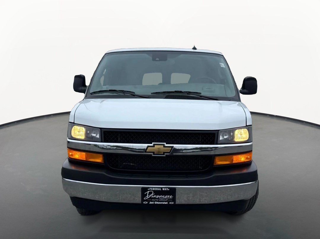 2025 Chevrolet Express Passenger 1LT