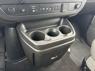 2024 Chevrolet Express Passenger 3500 1LT