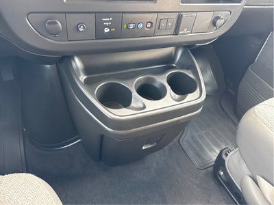 2025 Chevrolet Express Passenger 1LT