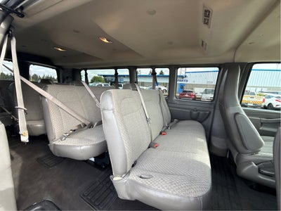 2025 Chevrolet Express Passenger 1LT