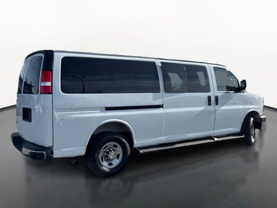 2025 Chevrolet Express Passenger 1LT