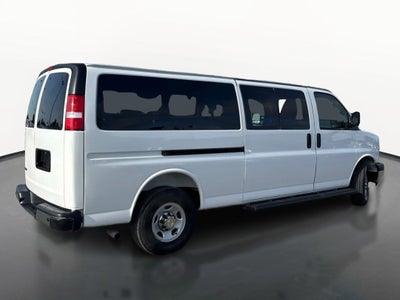 2025 Chevrolet Express Passenger 1LT