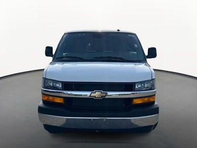 2025 Chevrolet Express Passenger 1LT