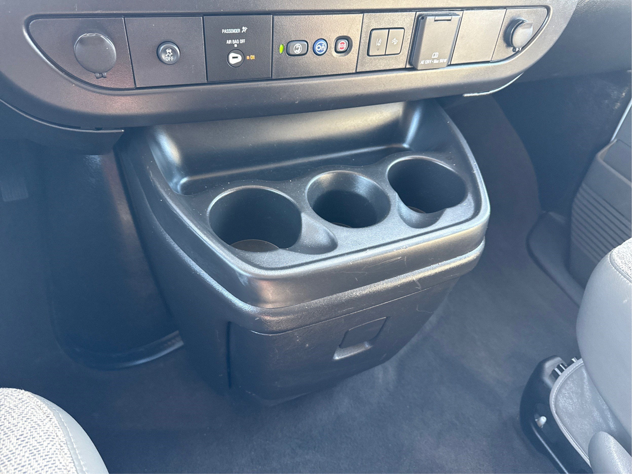 2024 Chevrolet Express Passenger 3500 1LT