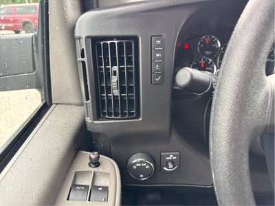 2025 Chevrolet Express Passenger 1LT
