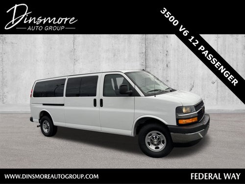 2022 Chevrolet Express Passenger 3500 1LT