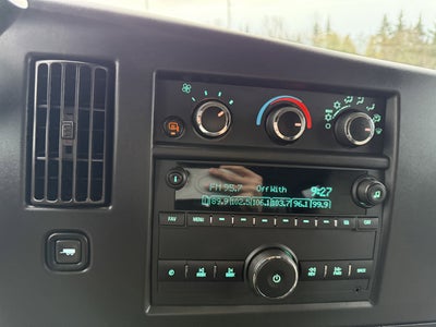 2022 Chevrolet Express Passenger 3500 1LT