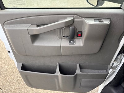 2025 Chevrolet Express Cutaway 3500 1WT