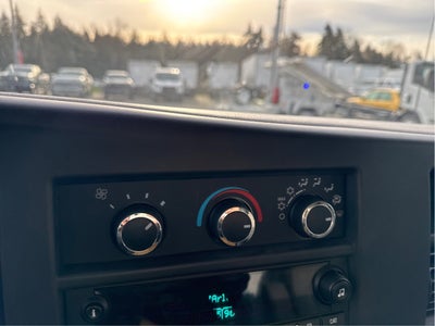 2025 Chevrolet Express Cutaway 3500 1WT