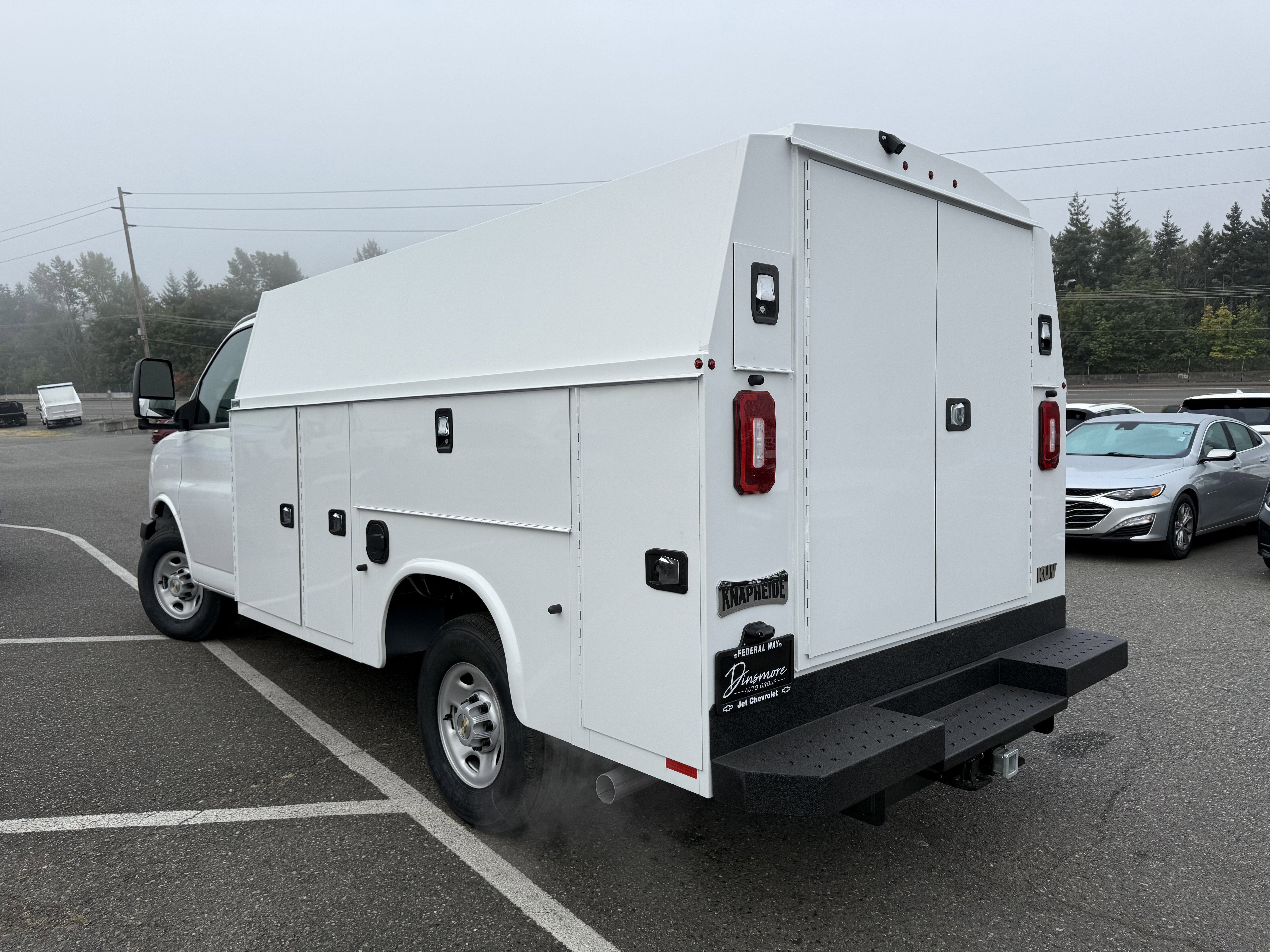 2025 Chevrolet Express Cutaway 3500 1WT