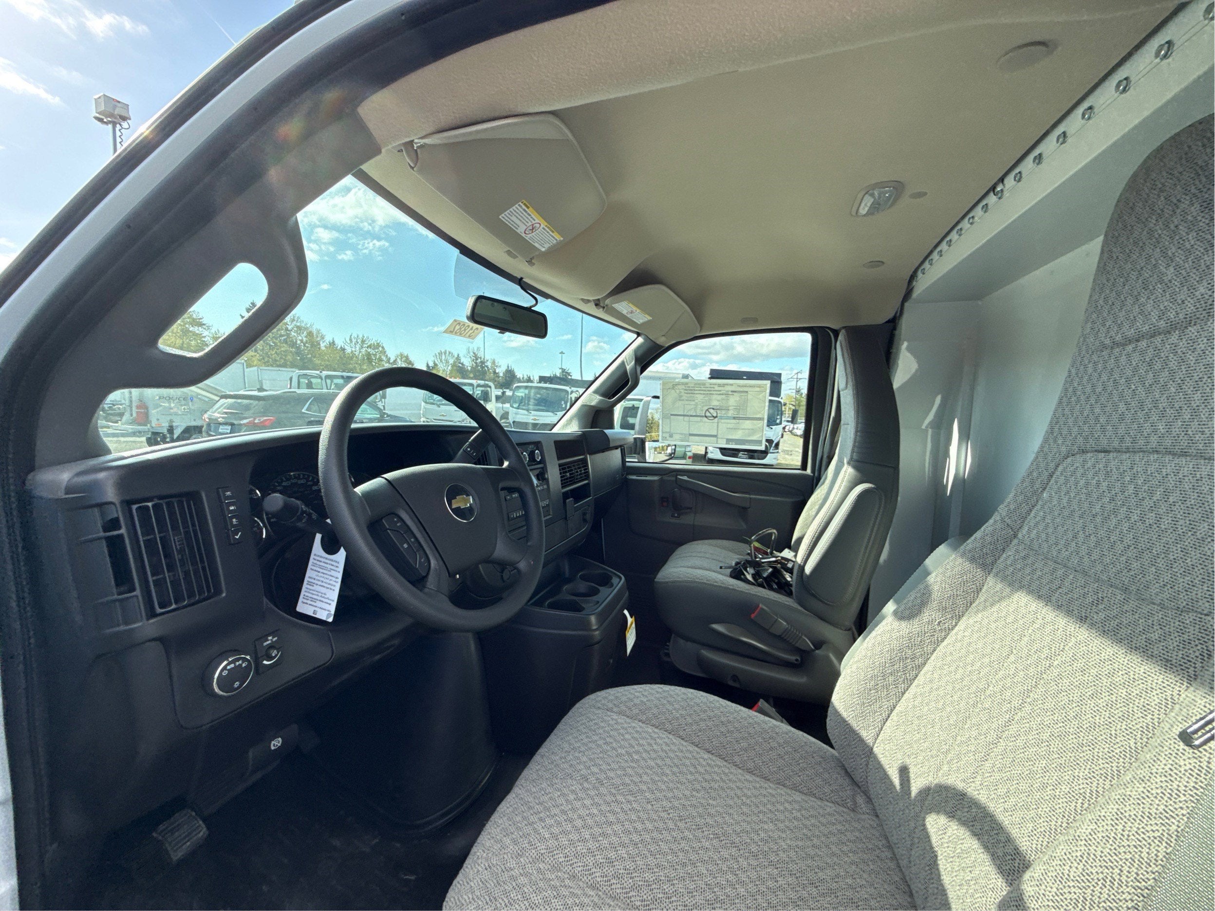 2026 Chevrolet Express Cutaway 3500 1WT