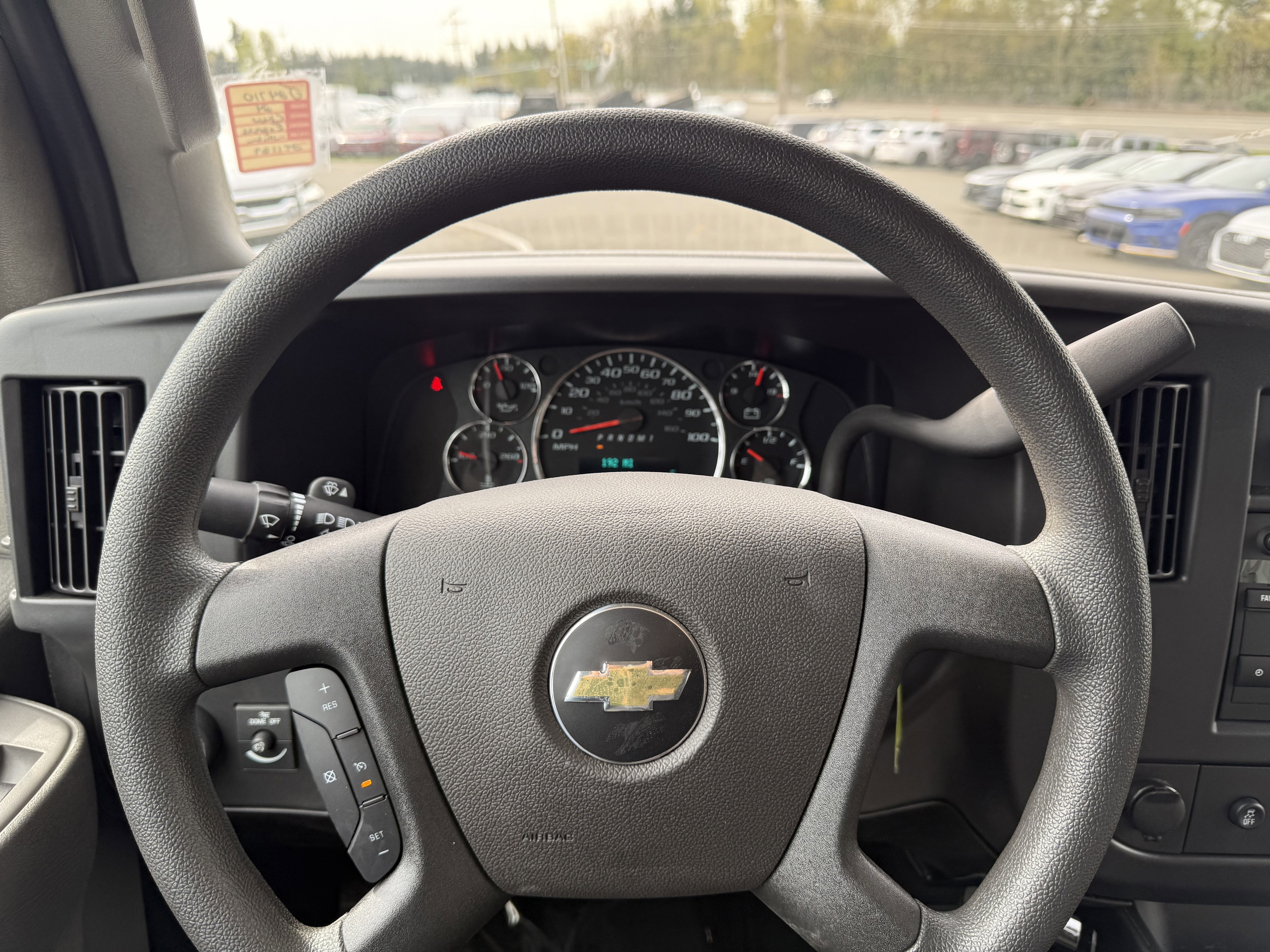 2024 Chevrolet Express Cutaway 3500 1WT