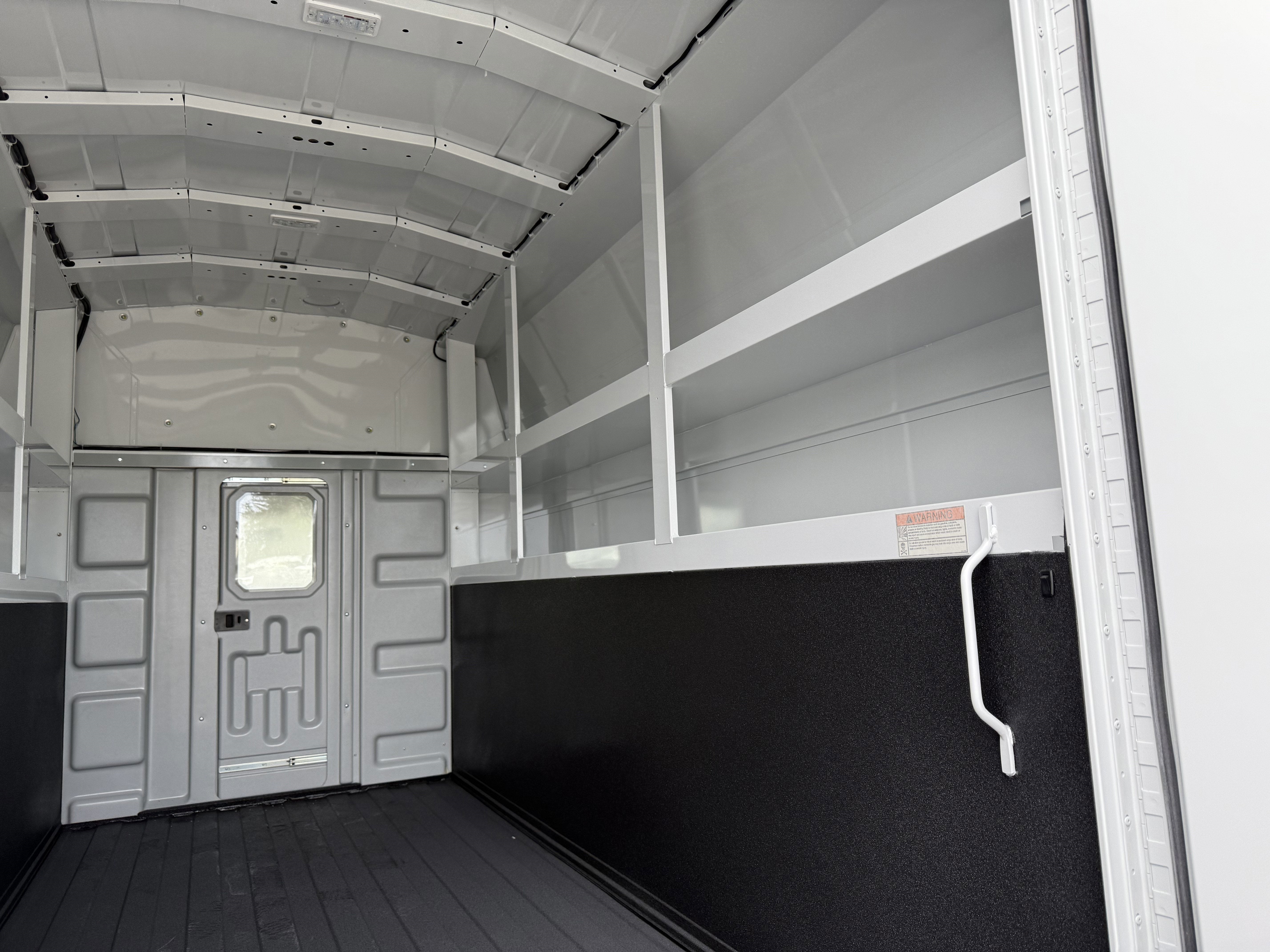 2024 Chevrolet Express Cutaway 3500 1WT