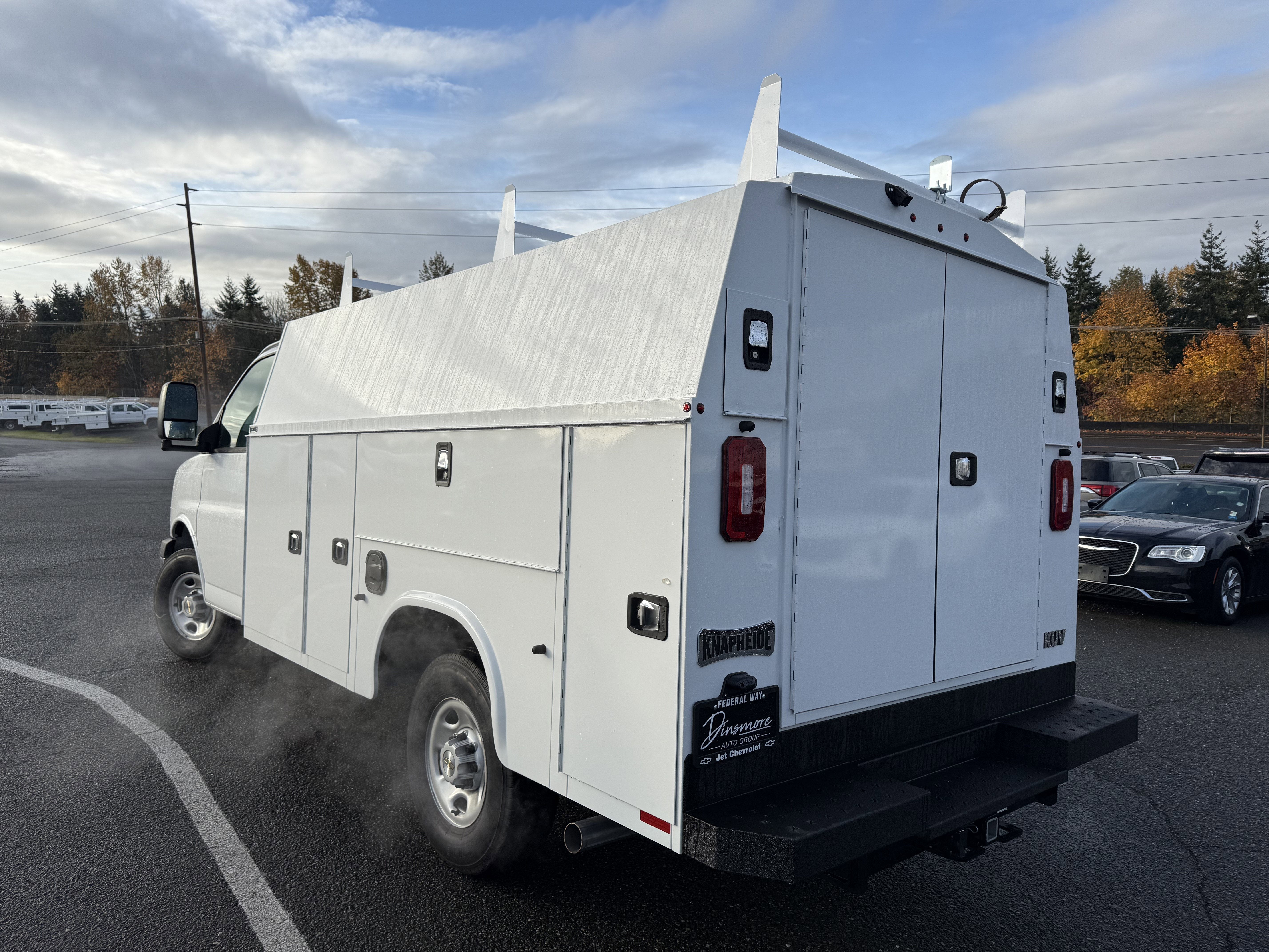 2025 Chevrolet Express Cutaway 3500 1WT