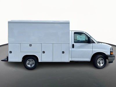 2026 Chevrolet Express Cutaway 3500 1WT