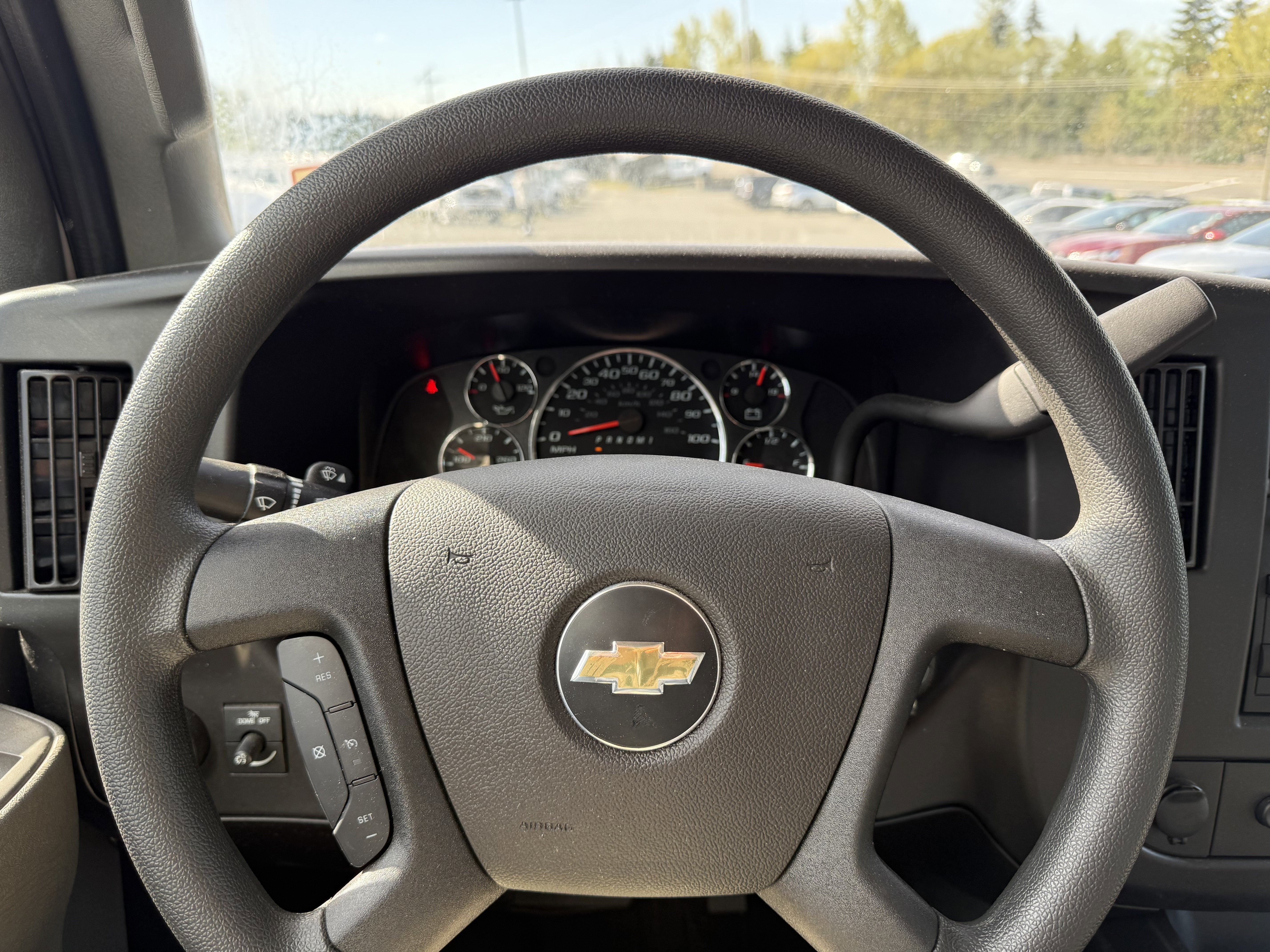 2024 Chevrolet Express Cutaway 3500 1WT