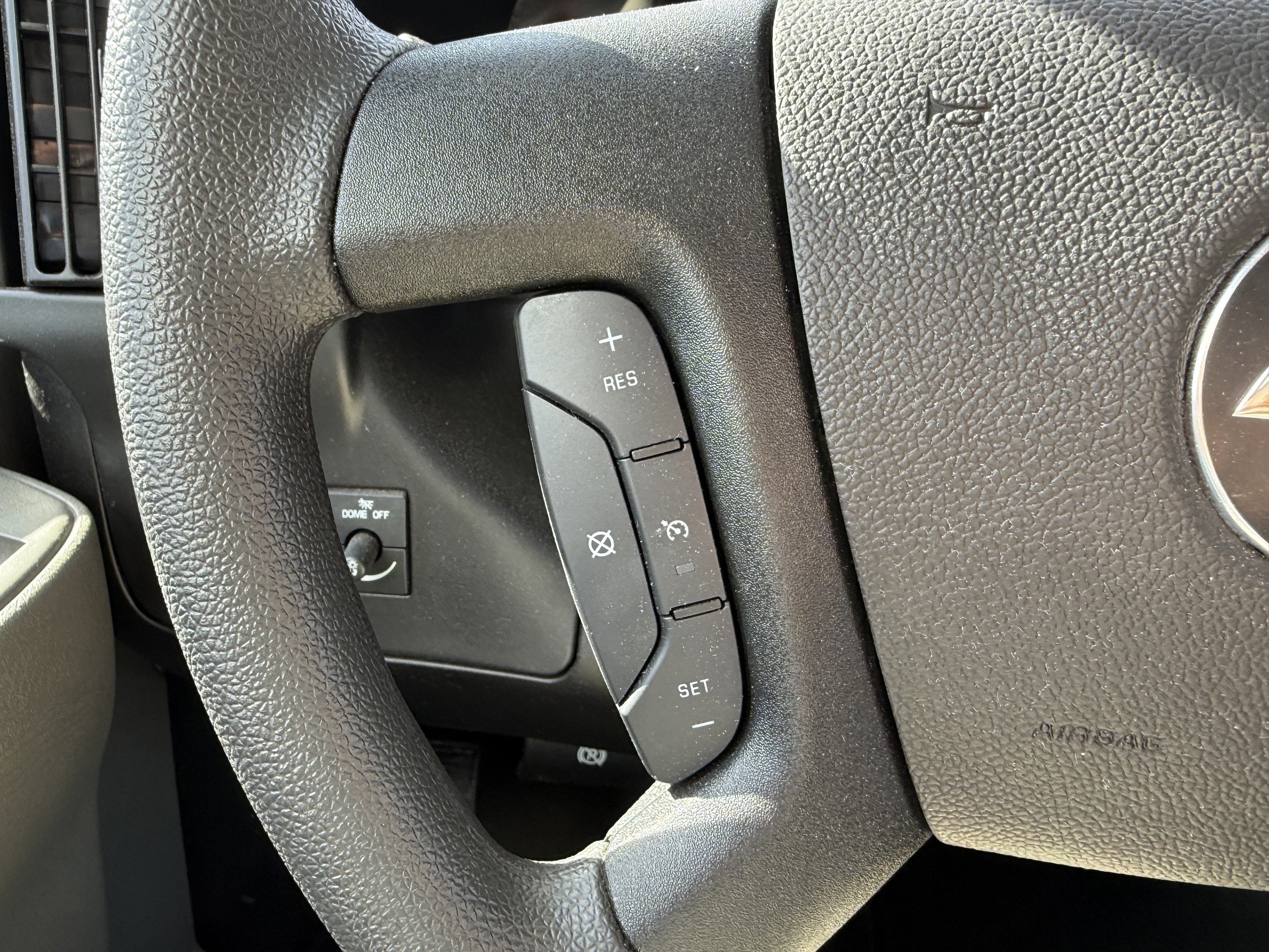 2024 Chevrolet Express Cutaway 3500 1WT