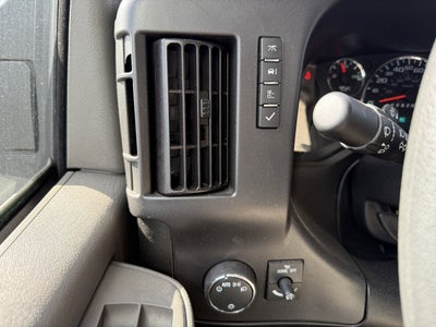 2024 Chevrolet Express Cutaway 3500 1WT