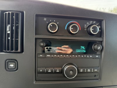 2024 Chevrolet Express Cutaway 3500 1WT