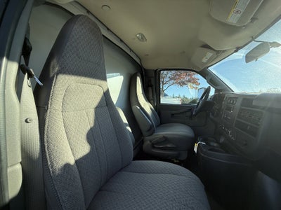 2025 Chevrolet Express Cutaway 3500 1WT