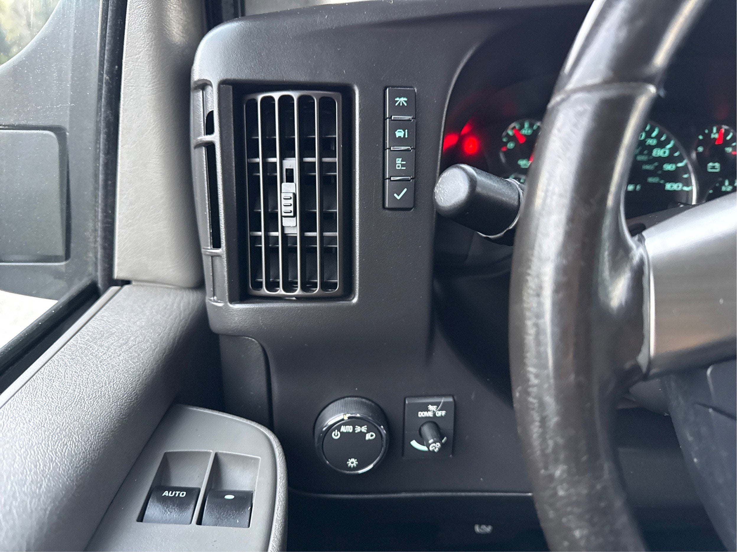 2018 Chevrolet Express Cutaway 3500 Work Van
