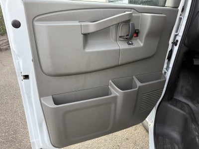 2024 Chevrolet Express Cutaway 3500 1WT