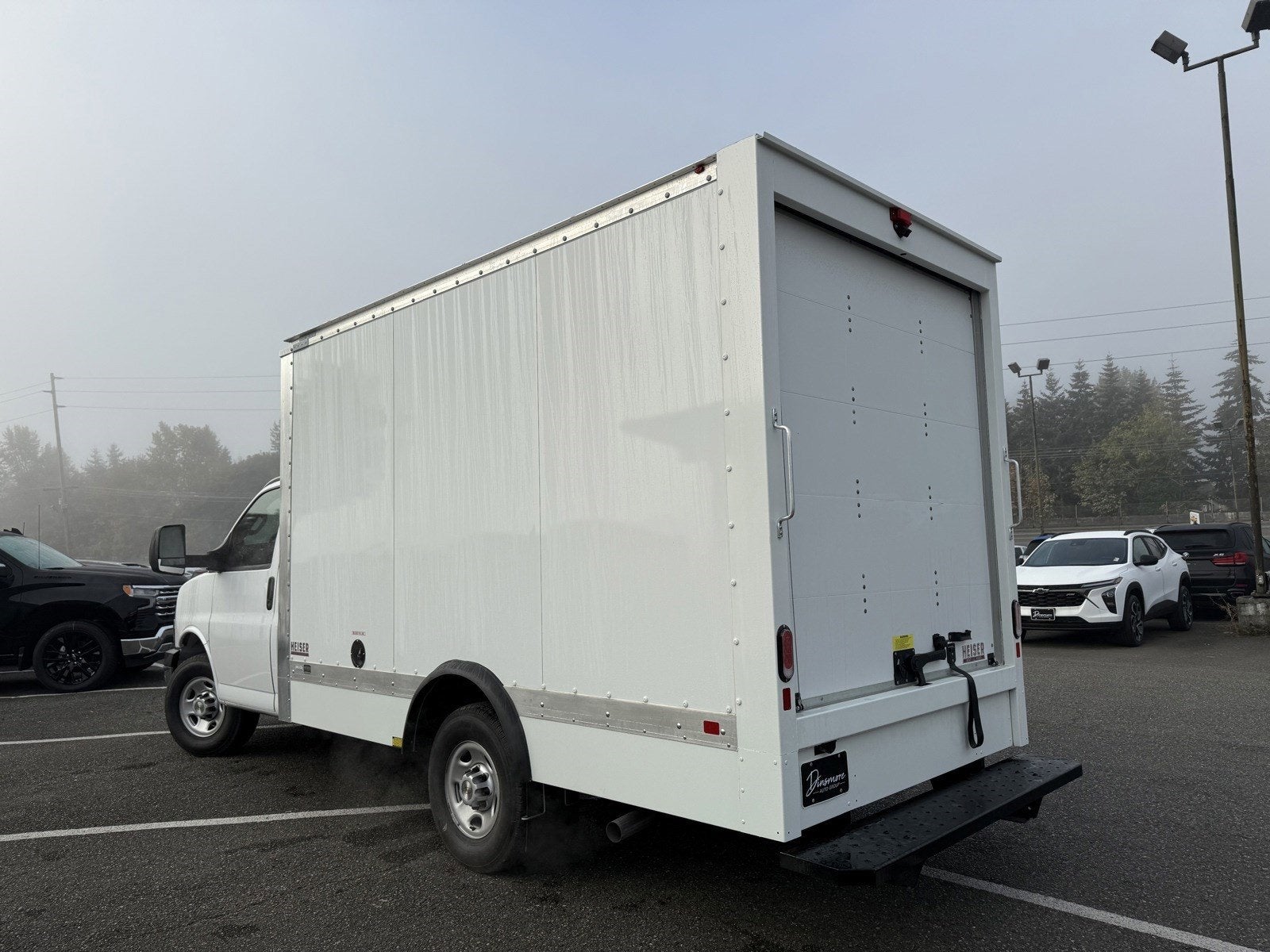2024 Chevrolet Express Cutaway 3500 1WT