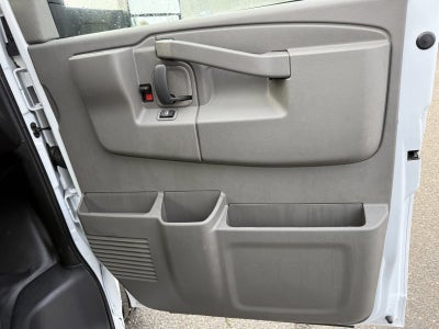 2024 Chevrolet Express Cutaway 3500 1WT