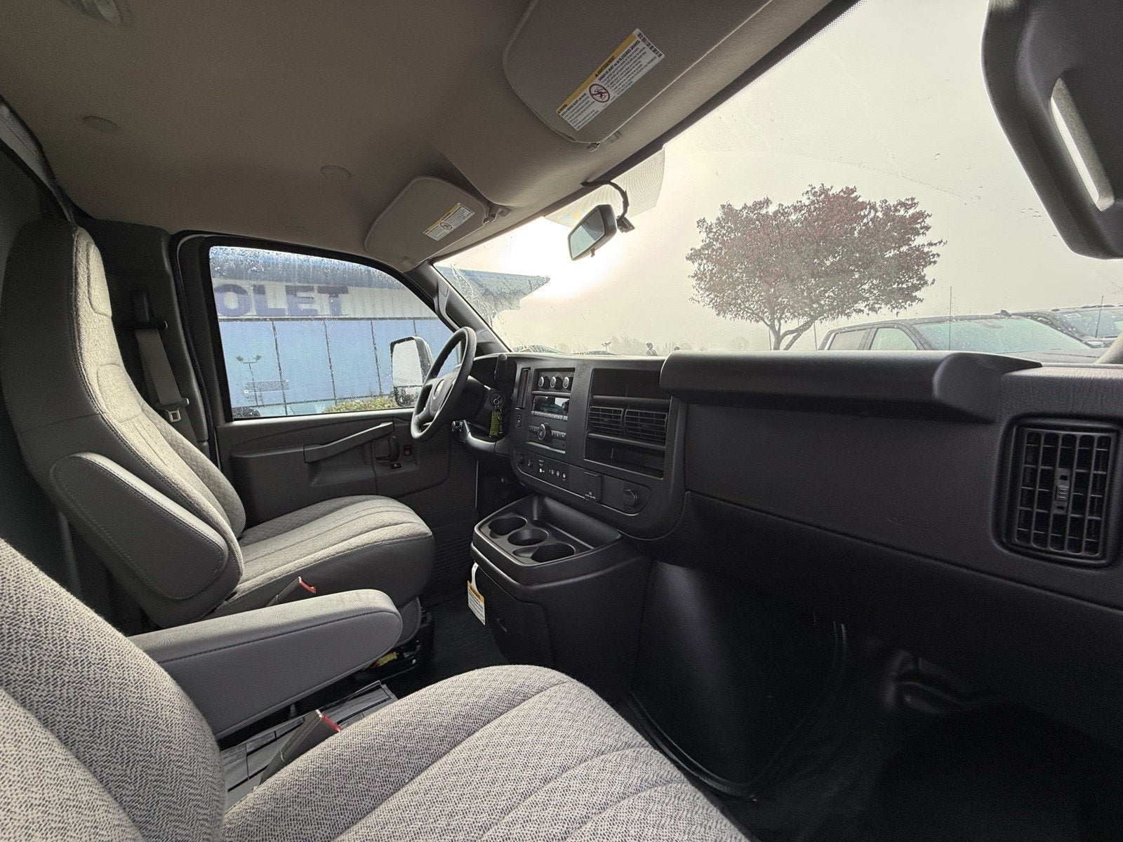 2024 Chevrolet Express Cutaway 3500 1WT