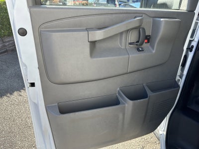 2024 Chevrolet Express Cutaway 3500 1WT