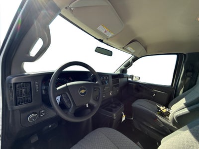 2026 Chevrolet Express Cutaway 3500 1WT