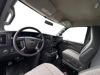 2026 Chevrolet Express Cutaway 3500 1WT