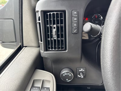 2026 Chevrolet Express Cutaway 3500 1WT