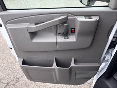 2026 Chevrolet Express Cutaway 3500 1WT