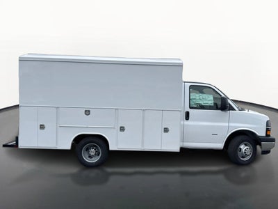 2026 Chevrolet Express Cutaway 3500 1WT