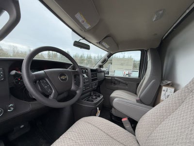 2024 Chevrolet Express Cutaway 3500 1WT