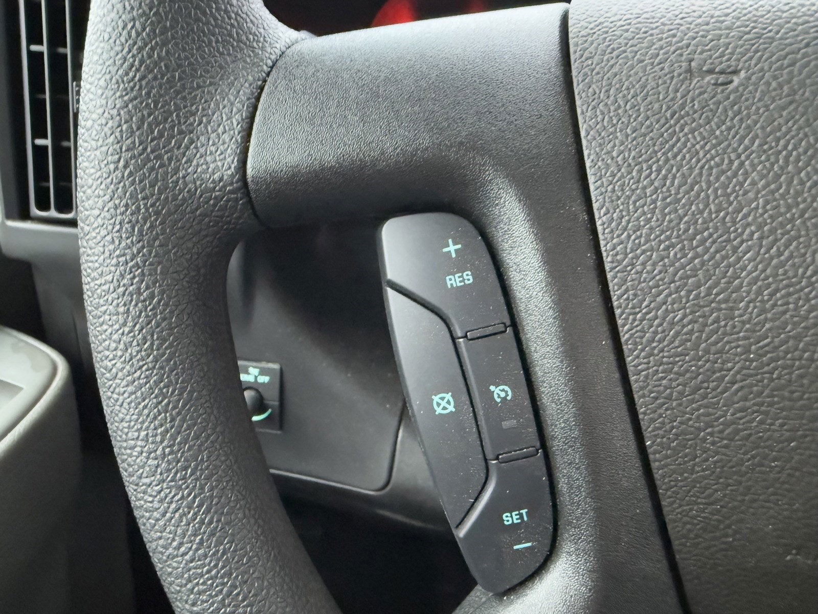 2024 Chevrolet Express Cutaway 3500 1WT