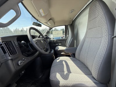 2024 Chevrolet Express Cutaway 3500 1WT