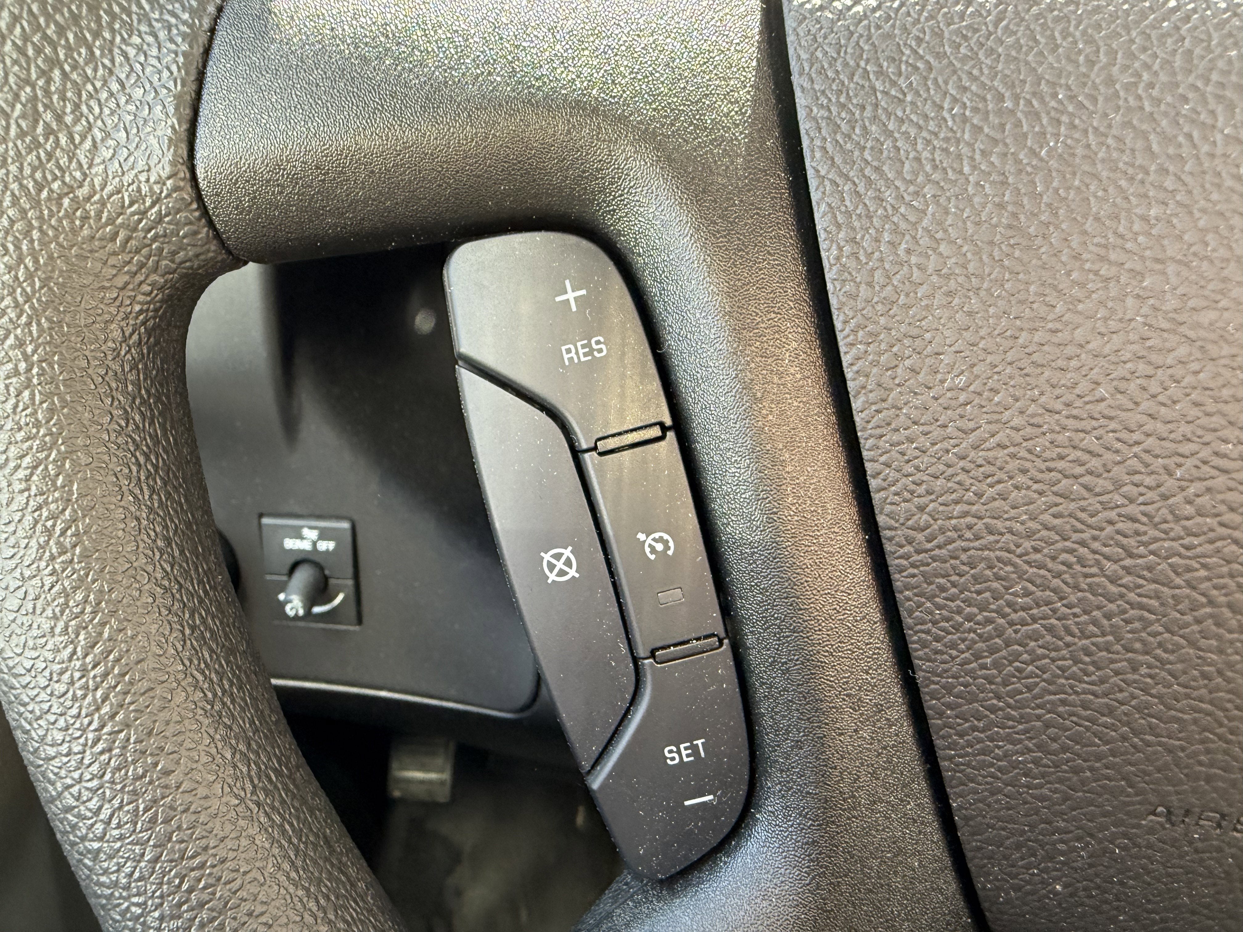 2024 Chevrolet Express Cutaway 3500 1WT