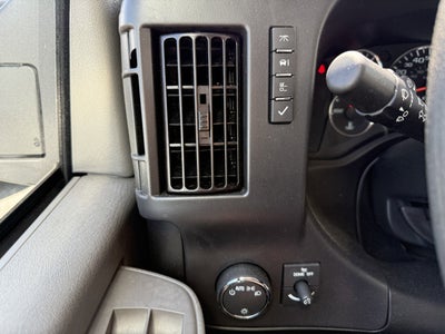 2024 Chevrolet Express Cutaway 3500 1WT