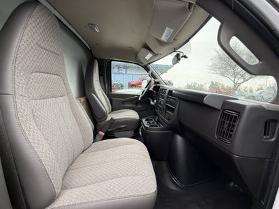 2024 Chevrolet Express Cutaway 3500 1WT